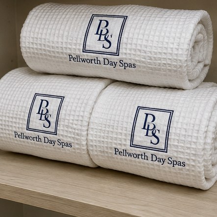 Customized bathrobes for day spas and treatment rooms